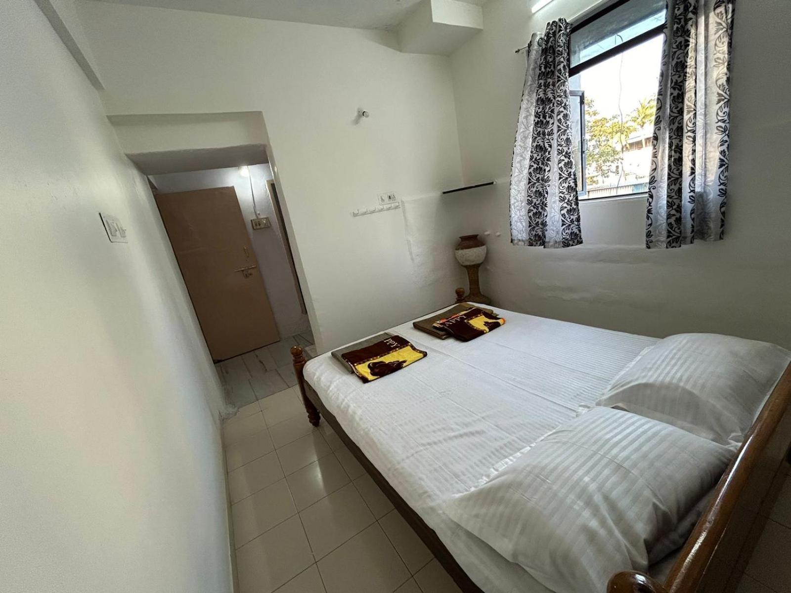 Vasavi Nivas Hotel Tirupati Kültér fotó